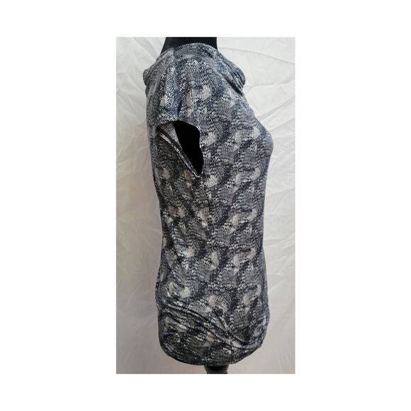 Worthington Stretch Grey Short Sleeve Shirt Women's Small - Picture 2 of 4